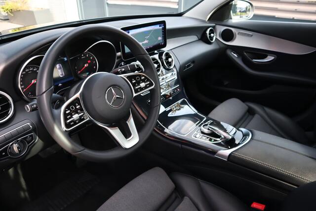 Mercedes-Benz C-KLASSE 200 Business Solution Plus Upgrade Edition 198 PK Schuifdak Sportstoelen Navi pro. Trekhaak Camera Etc. Etc.