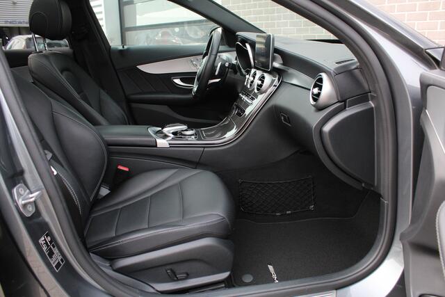 Mercedes-Benz C-KLASSE 300 Prestige / AMG / Panoramadak / Burmester