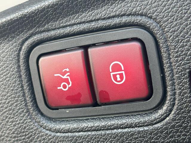 Mercedes-Benz C-KLASSE Coupé 180 AMG | Panoramadak | Burmester Audio