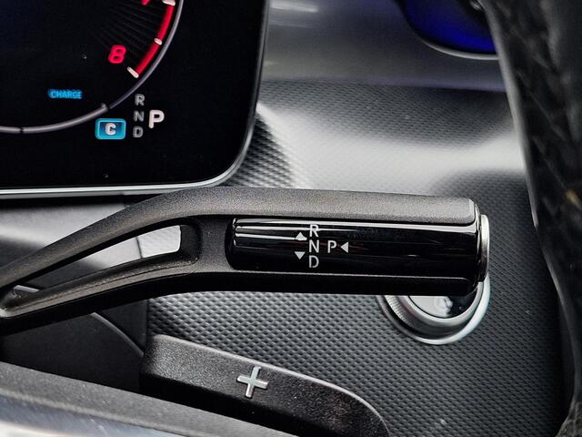 Mercedes-Benz C-KLASSE Estate 200 Launch Edition Luxury Line | Trekhaak | Rijassistentiepakket | Achteruitrijcamera | Sfeerverlichting | Stoelverwarming | Dodehoekassistentie | Elektrische achterklep