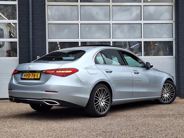 Mercedes-Benz C-KLASSE 180 Star Edition Luxury | Panoramadak | DISTRONIC Afstandsassistent | Elektrisch Verstelbare Stoelen + Memory | Dodehoekassistent | Apple CarPlay | Android Auto | Sfeerverlichting | Stoelverwarming | Elektrisch Inklapbare Buitenspiegels