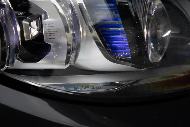 Mercedes-Benz C-KLASSE Coupé 180 Premium Plus Pack PANO 360 Camera AMG