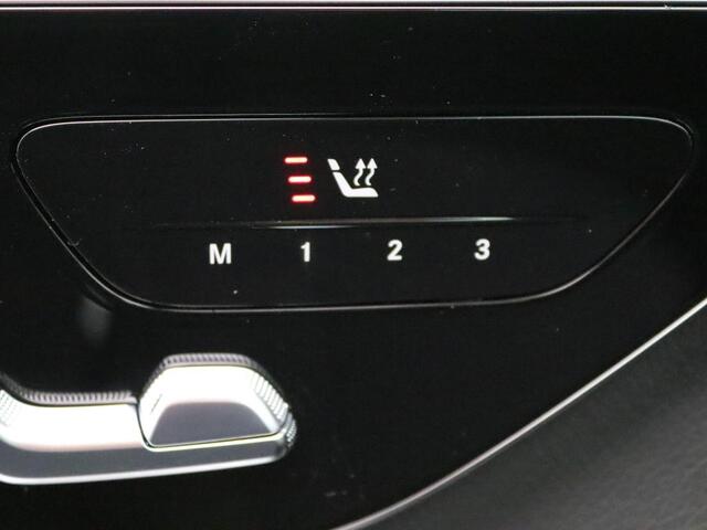 Mercedes-Benz C-KLASSE 300 e Business Solution AMG AMG Line | Night Pakket | Panorama SChuif-Kanteldak | Alarm | Distronic. Inclusief 24 maanden MB Certified garantie voor Europa.