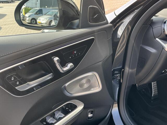 Mercedes-Benz C-KLASSE Estate 180 Star Edition AMG | Night Pakket | Panoramadak | Trekhaak | Burmester 3D Surround Sound | Elektrisch Verstelbare Stoelen + Memory | Apple CarPlay | Android Auto | Dodehoekassistent | Sfeerverlichting | Stoelverwarming