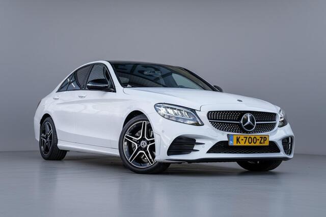 Mercedes-Benz C-KLASSE 180 AMG Night-pakket I Pano-dak I NL-auto I Dealer-ond. I Carplay I Leder I Trekhaak