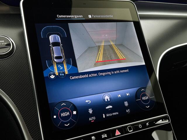 Mercedes-Benz C-KLASSE 300 e Business Solution | Parkeerpakket met achteruitrijcamera | Warmtewerend, donkergetint glas | Trekhaak | GUARD 360° Plus | Smartphone-integratie |