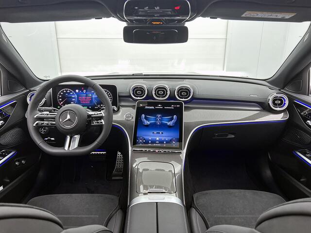 Mercedes-Benz C-KLASSE 300 e Business Solution AMG | Comfortpakket Plus | Nightpakket | Middenconsole metaalstructuur | Trekhaak | GUARD 360° Plus | Panoramaschuifdak | 360° camera | Diamond grill | 19" multispaaks lichtmetalen AMG-velgen |