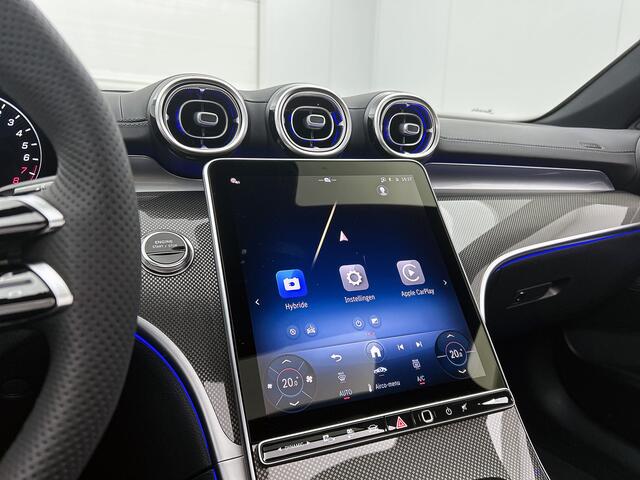 Mercedes-Benz C-KLASSE 300 e Business Solution AMG | Comfortpakket Plus | Nightpakket | Middenconsole metaalstructuur | Trekhaak | GUARD 360° Plus | Panoramaschuifdak | 360° camera | Diamond grill | 19" multispaaks lichtmetalen AMG-velgen |