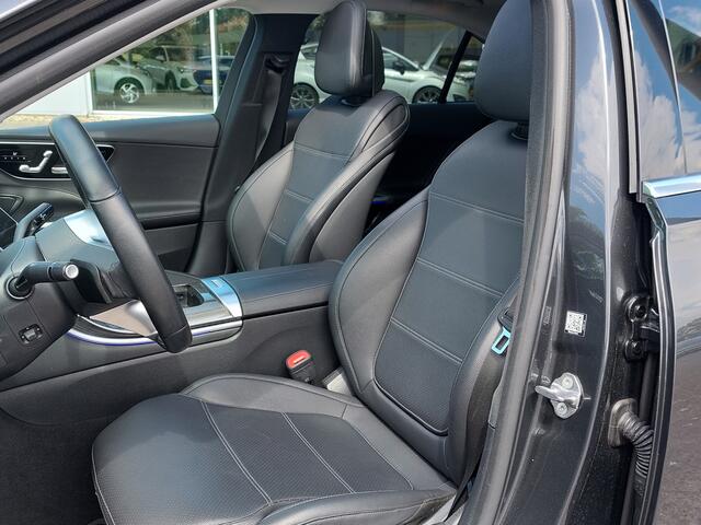 Mercedes-Benz C-KLASSE 180 170pk Automaat Luxury Line | Origineel NL | Navi | Apple Carplay+Android Auto | Leder+Stoelverwarming+Elek.Verstel | Panorama Schuifdak | Pdc V+A+Assist+360 Camera | 18''lm