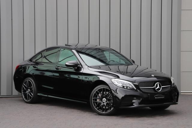 Mercedes-Benz C-KLASSE 300e AMG 4-Matic | 320PK | Schuifdak | Sfeerverlichting | Leder | Facelift | Carplay | Standkachel | Camera | 2020.