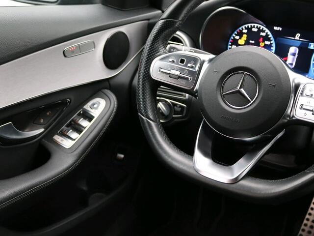 Mercedes-Benz C-KLASSE 180 Business Solution AMG AMG LIne | Night Pakket | Led Koplampen | Trekhaak | Achteruitrijcamera. Inclusief 24 maanden Mercedes-Benz Certified garantie voor Europa.