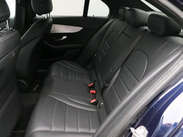 Mercedes-Benz C-KLASSE 180 Business Solution AMG AMG LIne | Night Pakket | Led Koplampen | Trekhaak | Achteruitrijcamera. Inclusief 24 maanden Mercedes-Benz Certified garantie voor Europa.