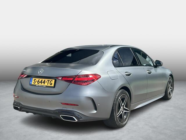 Mercedes-Benz C-KLASSE 300 e AMG Line | Massage | Apple Carplay | LED Koplampen |