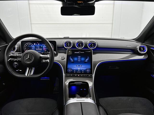 Mercedes-Benz C-KLASSE Estate 180 AMG Nightpakket | Trekhaak | Alarm | Memory | Dode Hoek Ass | CarPlay | Keyless Go | Premium Sfeerverlichting | Inclusief 24 maanden Mercedes-Benz Certified garantie voor Europa.