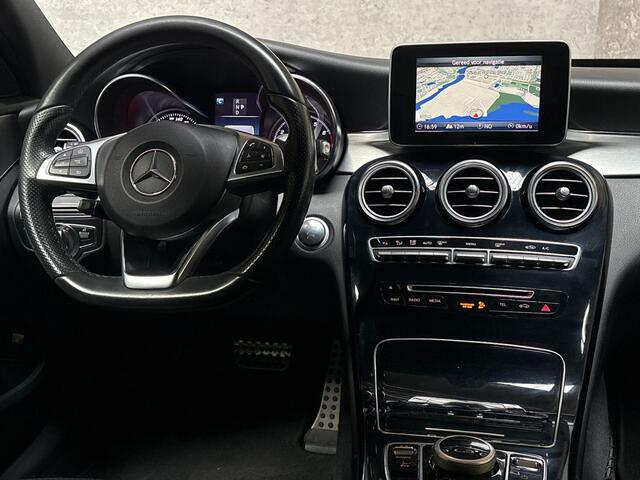 Mercedes-Benz C-KLASSE 180 AMG Sport 156Pk Automaat (NAVIGATIE, CAMERA, LEDER, ZWART HEMEL, STOELVERWARMING, SPORTSTOELEN, GETINT GLAS, NIEUWSTAAT)