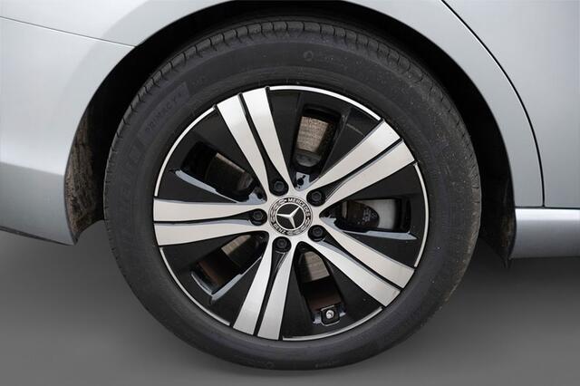 Mercedes-Benz C-KLASSE 300e AVANTGARDE ** HIGH LED, NAVI+, MEMORY, CAMERA, WINTER ** 1e EIG - Ex MB-AG - UNFALLFREI ** ** INFORMEER OOK NAAR ONZE AANTREKKELIJKE FINANCIAL-LEASE TARIEVEN **