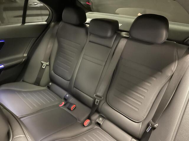 Mercedes-Benz C-KLASSE 300 e star Edition AMG Line | Trekhaak | Pano | Memory