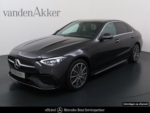 Mercedes-Benz C-KLASSE 300e AMG // Trekhaak // Memory // 360 Camera // Keyless // Digital Light // Privacy Glass // Carplay