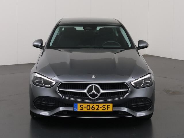Mercedes-Benz C-KLASSE 200 Launch Edition Luxury Line | Sfeerverlichting | Stoelverwarming | Achteruitrijcamera |