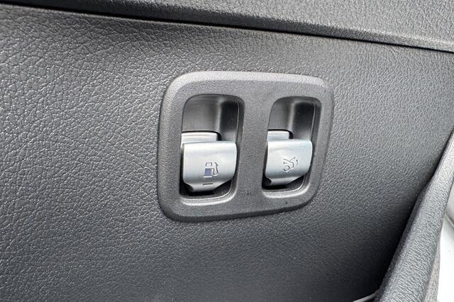 Mercedes-Benz C-KLASSE 300e AVANTGARDE ** HIGH LED, NAVI+, MEMORY, CAMERA, WINTER ** 1e EIG - Ex MB-AG - UNFALLFREI ** ** INFORMEER OOK NAAR ONZE AANTREKKELIJKE FINANCIAL-LEASE TARIEVEN **