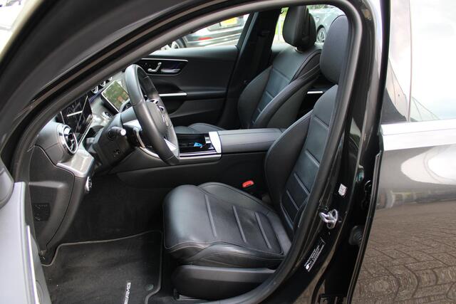 Mercedes-Benz C-KLASSE Estate 200 AMG Line Automaat | Dodehoek detectie | Achteruitrij Camera | Massage Stoelen | Trekhaak wegklapbaar 1800 KG trekgewicht