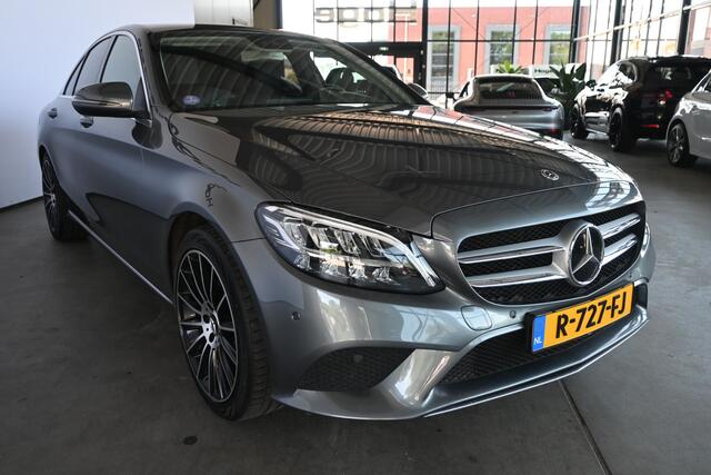 Mercedes-Benz C-KLASSE 180 Premium Plus Pack AMG Line Navigatie Clima Trekhaak Led Cruise CarPlay Ambient Lighting Inruil Mogelijk!