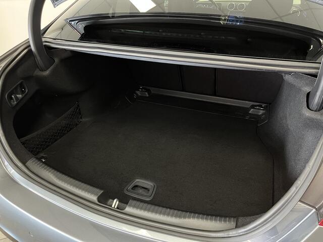 Mercedes-Benz C-KLASSE 180 AMG Line | Dodehoek detectie | Lederen stoelen | Stoelverwarming