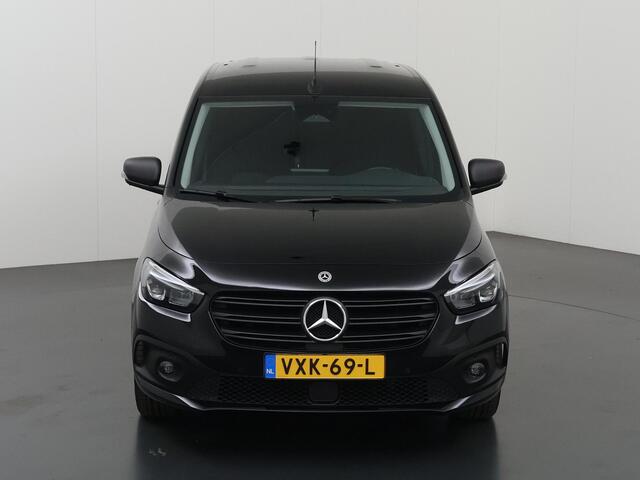 Mercedes-Benz CITAN 110 CDI | L1 | PRO | AUT. | LED | TREKHAAK | STOELVERWARMING | NAVIGATIE | CAMERA | PARKEERSENSOREN | METALLIC | LICHTMETALEN WIELEN | CARPLAY / ANDROID AUTO | DAB+ | MISTLAMPEN