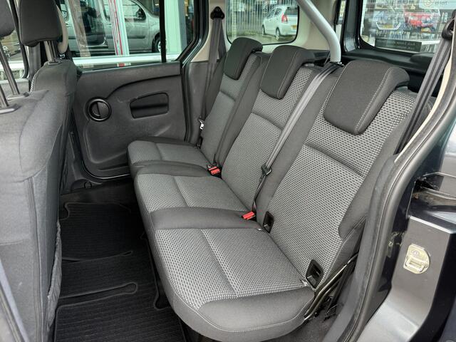 Mercedes-Benz CITAN Rolstoelauto / Scootmobielauto 112 Ambiente (Zeer nette MB Citan Automaat met kofferbaklift!)