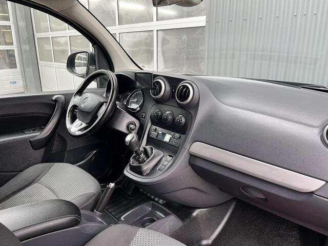 Mercedes-Benz CITAN 111 CDI BlueEFFICIENCY 110pk Airco Cruise controle Trekhaak 1050kg trekgewicht Telefoonverbinding 2-Persoons Zijruit Tomtom Bpm vrij voor particulier gebruik!!
