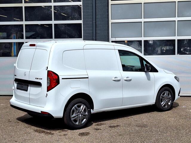 Mercedes-Benz CITAN 108 CDI L1 Pro | Achteruitrijcamera | Dodehoekassistentie | Parkeersensoren Achter | Spoorassistent