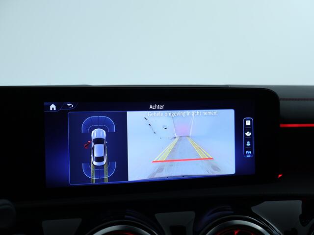 Mercedes-Benz CLA-KLASSE 250 e Star Edition AMG Plug-In Hybride AMG Line | Night Pakket | Sfeerverlichting. Inclusief 24 maanden MB Certified garantie voor Europa.