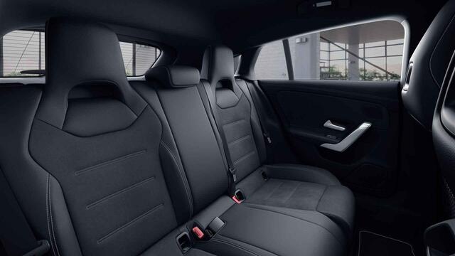 Mercedes-Benz CLA-KLASSE Shooting Brake 250 e Business Solution AMG Limited | Night | 19" lichtmetalen velgen | Widescreen | Achteruitrijcamera | Stoelverwarming | Sfeerverlichting |