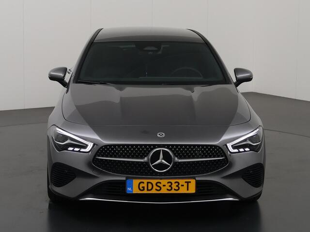 Mercedes-Benz CLA-KLASSE Shooting Brake 180 Star Edition Luxury Line | Stoelverwarming | Getint glas | Achteruitrijcamera | Sfeerverlichting