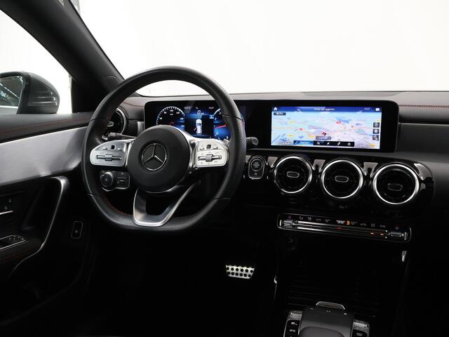 Mercedes-Benz CLA-KLASSE Shooting Brake 200 Advantage | AMG | Panoramadak | Achteruitrijcamera | Widescreen |