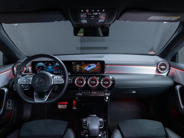 Mercedes-Benz CLA-KLASSE Shooting Brake 220 Advantage Line: AMG
