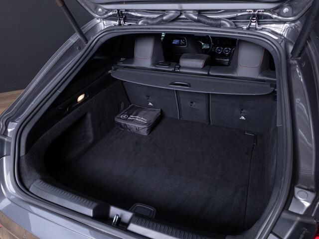 Mercedes-Benz CLA-KLASSE Shooting Brake 220 Advantage Line: AMG