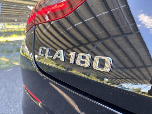 Mercedes-Benz CLA-KLASSE Shooting Brake 180 Star Edition Luxury Line | 18 inch LM velgen | Getinte ramen | Led verlichting | Sfeerverlichting |
