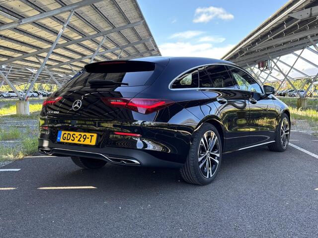 Mercedes-Benz CLA-KLASSE Shooting Brake 180 Star Edition Luxury Line | 18 inch LM velgen | Getinte ramen | Led verlichting | Sfeerverlichting |