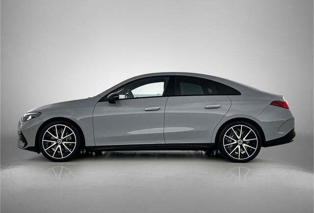 Mercedes-Benz CLA-KLASSE 250+ Launch Edition 85 kWh | Trekhaak | Adaptieve Cruise Control | Nightpakket | Memorypakket voorstoelen | Warmtepomp | MULTIBEAM LED | 19 inch AMG velgen |