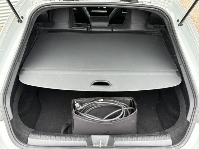 Mercedes-Benz CLA-KLASSE Shooting Brake 250 e Business Solution AMG Limited | Nieuw Binnen! | Pano | Widescreen | Trekhaak