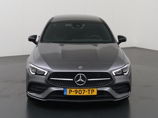 Mercedes-Benz CLA-KLASSE 180 Business Solution AMG | Night | Panoramadak | Stoelverwarming | Sfeerverlichting | Widescreen | Achteruitrijcamera |