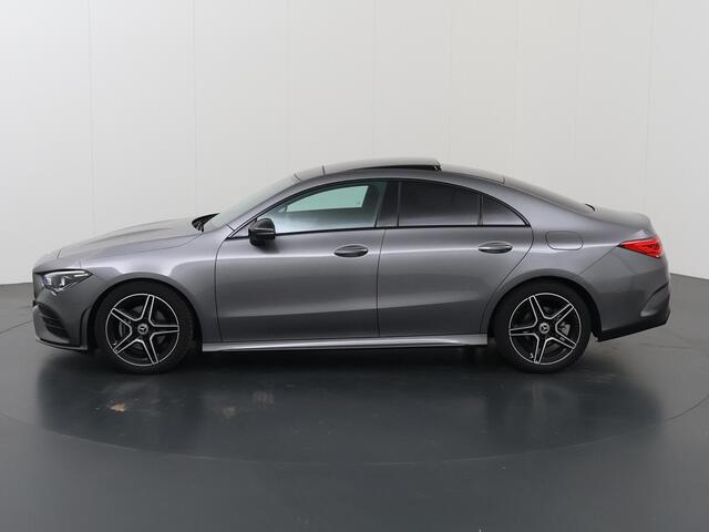 Mercedes-Benz CLA-KLASSE 180 Business Solution AMG | Night | Panoramadak | Stoelverwarming | Sfeerverlichting | Widescreen | Achteruitrijcamera |