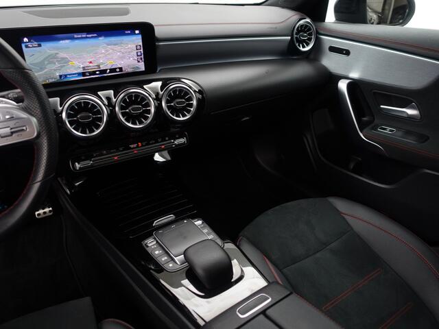 Mercedes-Benz CLA-KLASSE 250 e AMG Edition Aut- Panoramadak, Xenon Led, Sfeerverlichting, Alcantara Sportinterieur