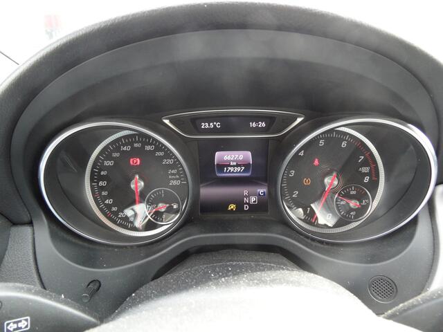 Mercedes-Benz CLA-KLASSE Shooting Brake 180