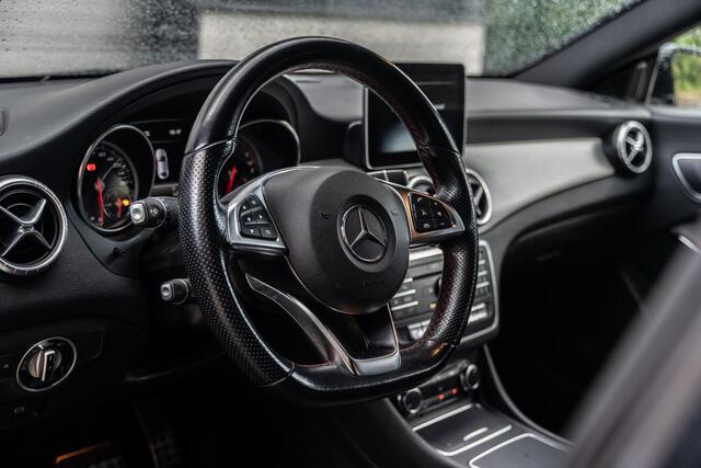 Mercedes-Benz CLA-KLASSE 200 AMG Navi | Camera | Stoelverwarming