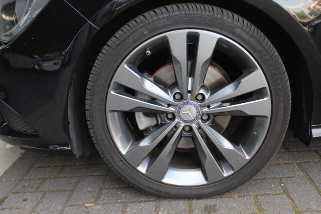 Mercedes-Benz CLA-KLASSE Shooting Brake 220 d OrangeArt Edition