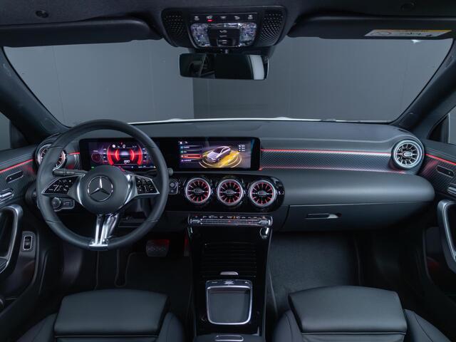 Mercedes-Benz CLA-KLASSE Shooting Brake 200 Luxury Line Panorama dak