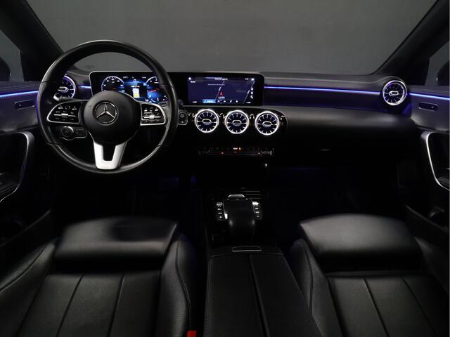 Mercedes-Benz CLA-KLASSE 200 Business Solution Progressive [SCHUIFKANTELDAK, CAMERA, PDC 360+, APPLE CARPLAY, ANDROID AUTO, STOELVERWARMING, CRUISE CONTROL, FLIPPERS, AUTO AIRCO, NAVIGATIE, NIEUWSTAAT]