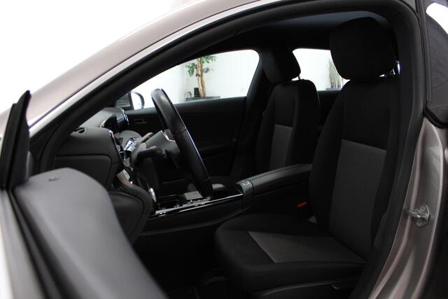 Mercedes-Benz CLA-KLASSE Shooting Brake 180 d Business Solution | DAB | PDC-V/A | TREKHAAK | NAVI | E-KLEP | CLIMA | CRUISE | 16'LMV | CAMERA |